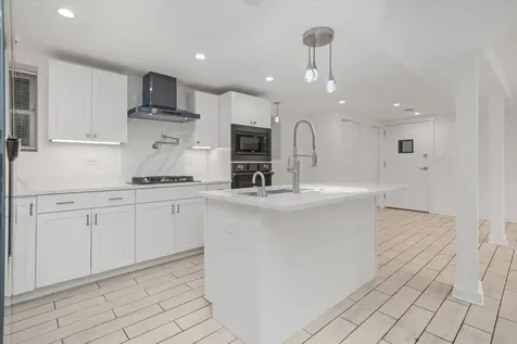 2203 West Giddings Street Chicago IL 60625