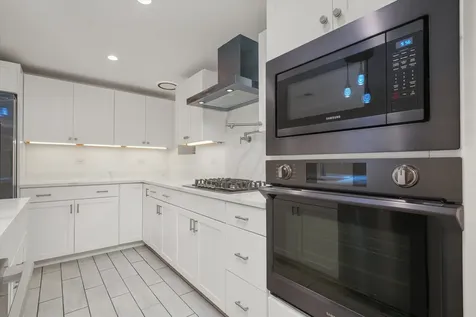 2203 West Giddings Street Chicago IL 60625