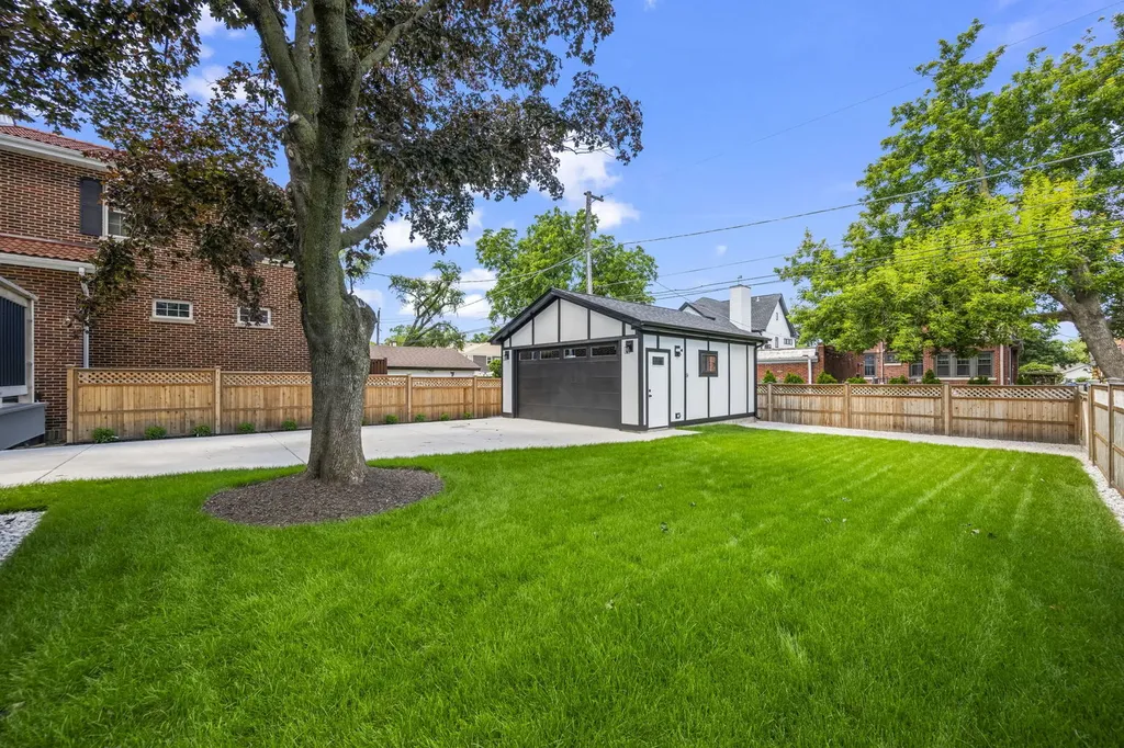 1700 Courtland Avenue Park Ridge IL 60068