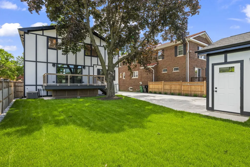 1700 Courtland Avenue Park Ridge IL 60068