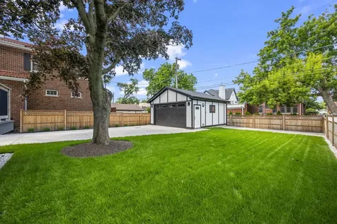1700 Courtland Avenue Park Ridge IL 60068