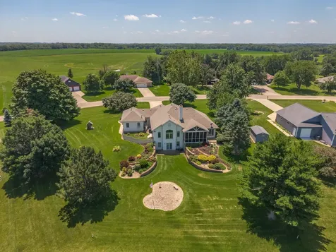 581 Fairway Drive El Paso IL 61738