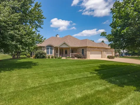 581 Fairway Drive El Paso IL 61738