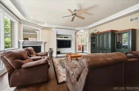 632 Waters Edge Drive South Elgin IL 60177