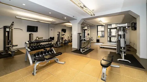 6 North Michigan Avenue Chicago IL 60602