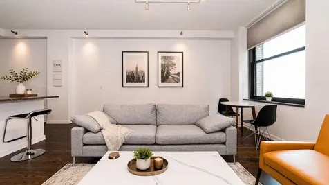 6 North Michigan Avenue Chicago IL 60602