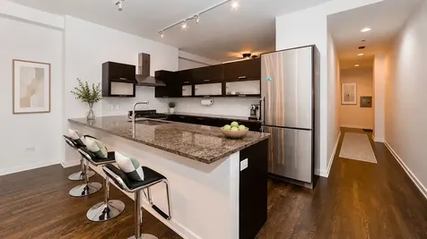 6 North Michigan Avenue Chicago IL 60602