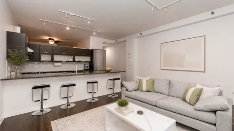6 North Michigan Avenue Chicago IL 60602