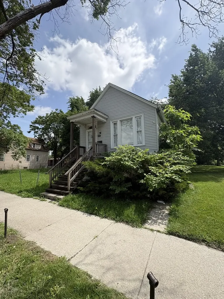 6925 South May Street Chicago IL 60621