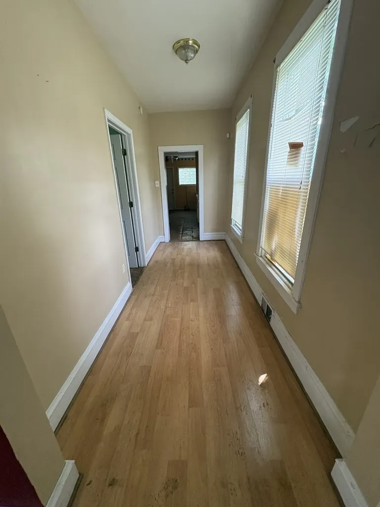 6925 South May Street Chicago IL 60621