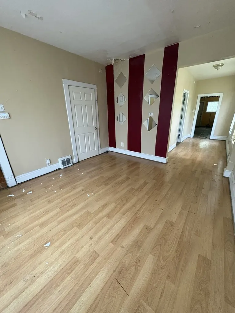 6925 South May Street Chicago IL 60621