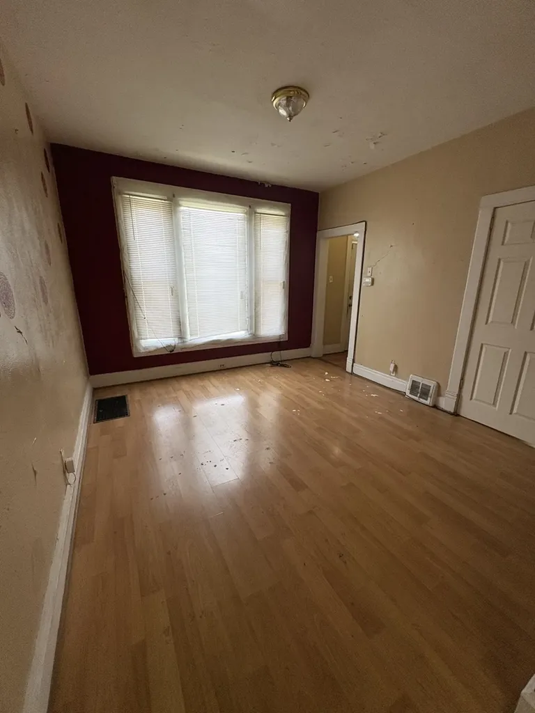 6925 South May Street Chicago IL 60621