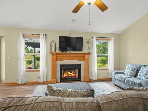 12294 Meadow Drive Winnebago IL 61088