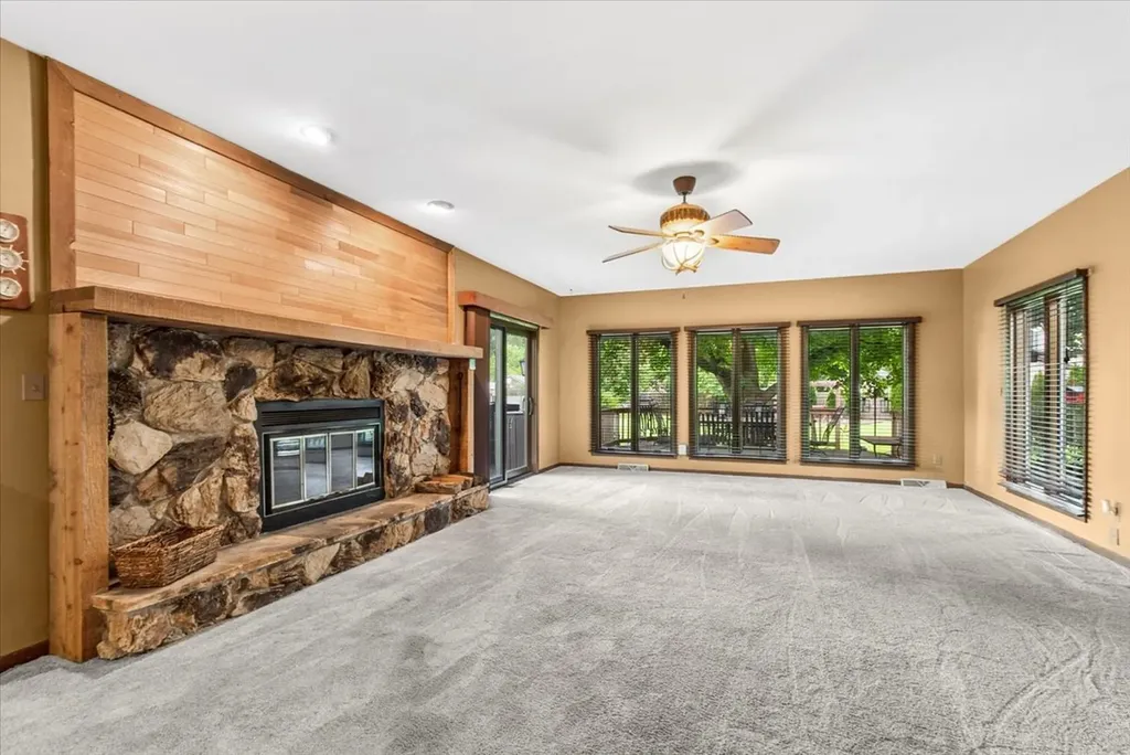 11S514 Webster Lane Naperville IL 60564