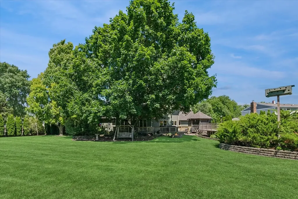 11S514 Webster Lane Naperville IL 60564