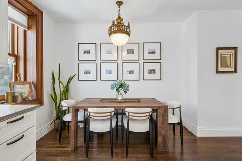 559 West Surf Street Chicago IL 60657