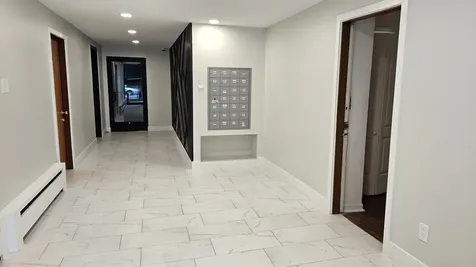 5906 North Sheridan Road Chicago IL 60660