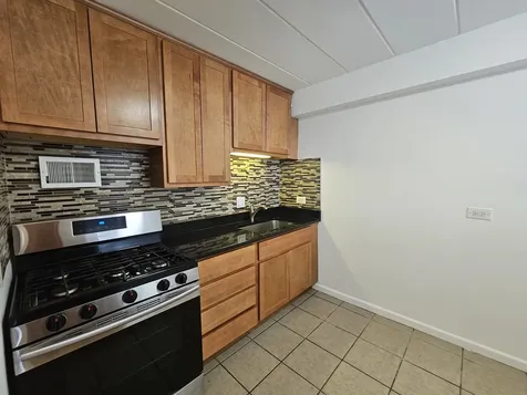 5906 North Sheridan Road Chicago IL 60660