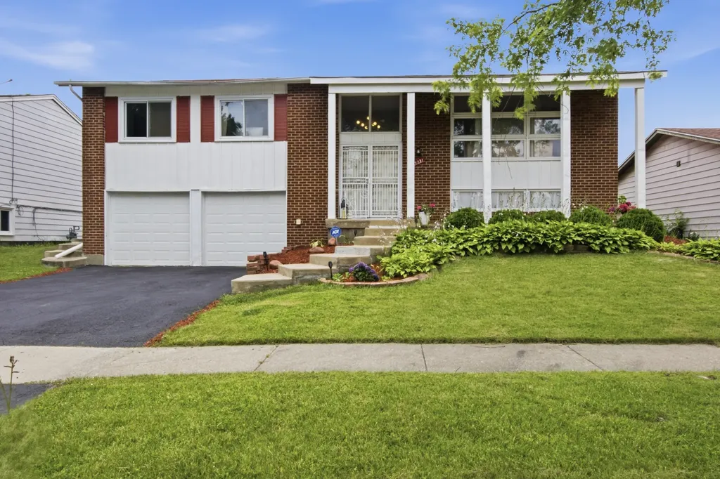 17731 Arlington Drive Country Club Hills IL 60478