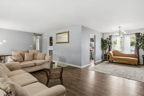 17731 Arlington Drive Country Club Hills IL 60478