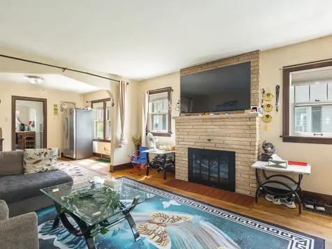 1247 West Logan Street Freeport IL 61032