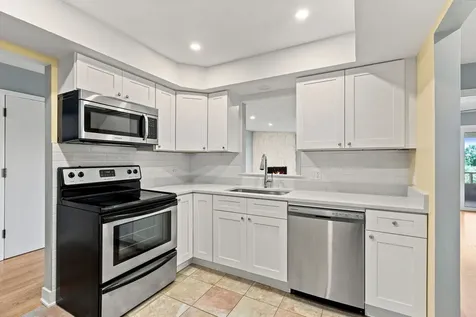 1365 North Sterling Avenue Palatine IL 60067