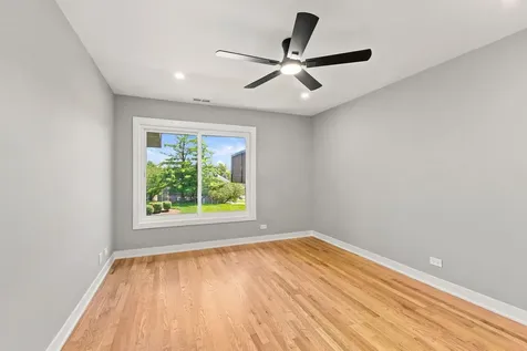 1365 North Sterling Avenue Palatine IL 60067