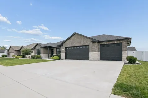 2254 Trappers Lane Bourbonnais IL 60914
