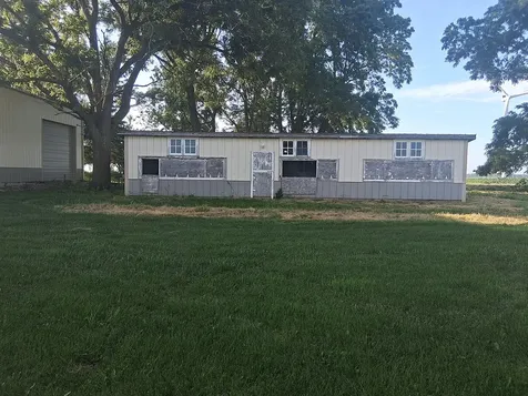 21980 North 800 Avenue Kewanee IL 61443