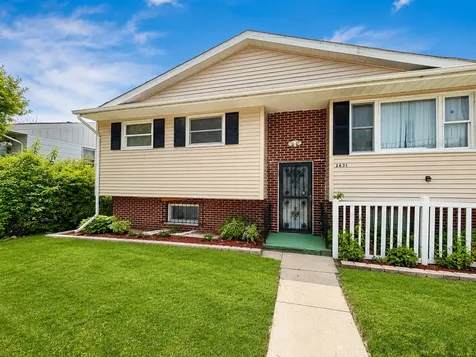 2631 Kennedy Drive North Chicago IL 60064
