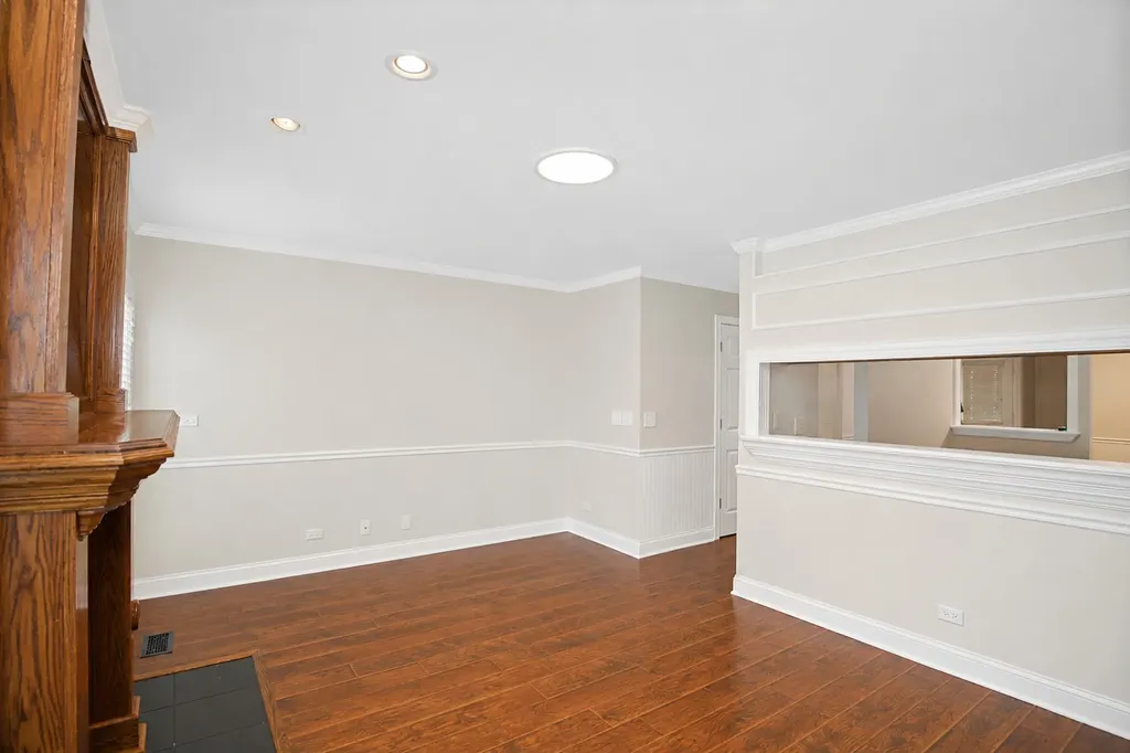1011 Rockport Drive Carol Stream IL 60188
