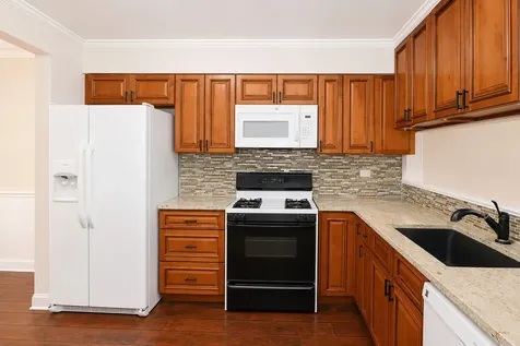 1011 Rockport Drive Carol Stream IL 60188