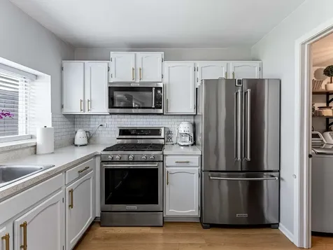 1523 Apple Grove Lane Westmont IL 60559