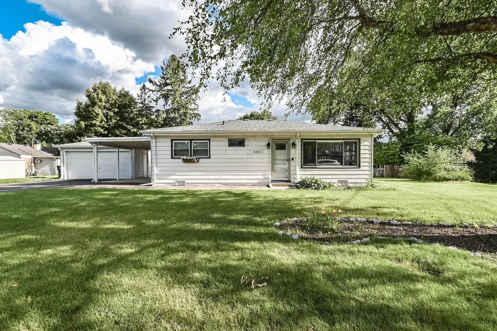35211 North Edgewater Lane Ingleside IL 60041