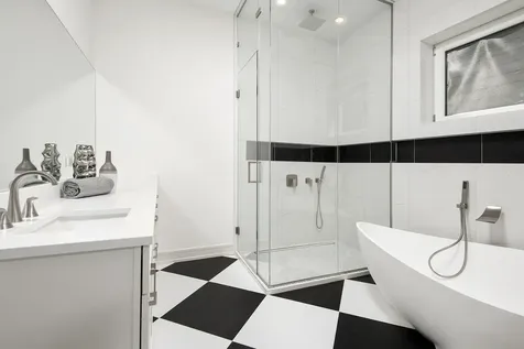 4844 North Hermitage Avenue Chicago IL 60640
