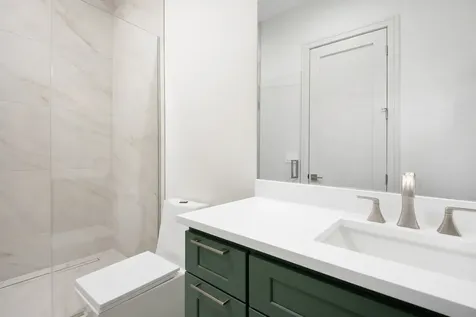 4844 North Hermitage Avenue Chicago IL 60640