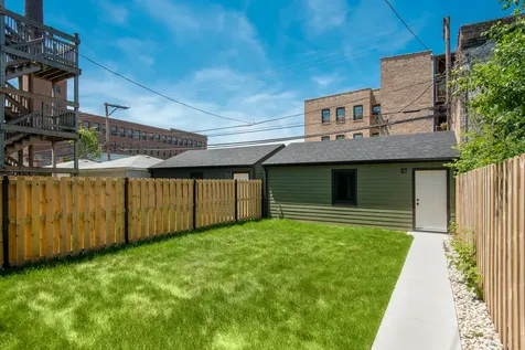 4844 North Hermitage Avenue Chicago IL 60640