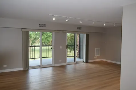 1405 East Central Road Arlington Heights IL 60005