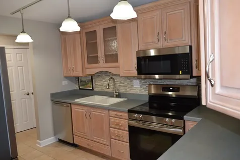 1405 East Central Road Arlington Heights IL 60005