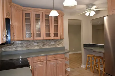 1405 East Central Road Arlington Heights IL 60005