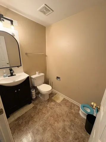 1422 West Split Oak Circle Round Lake Beach IL 60073