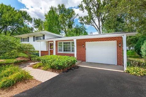 320 Deveron Circle Cary IL 60013