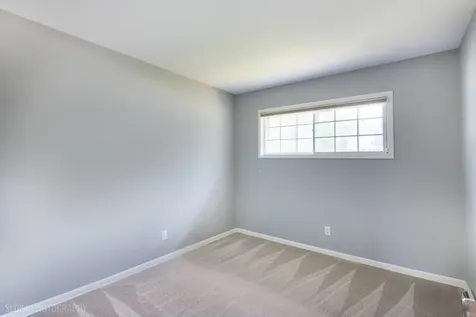 320 Deveron Circle Cary IL 60013