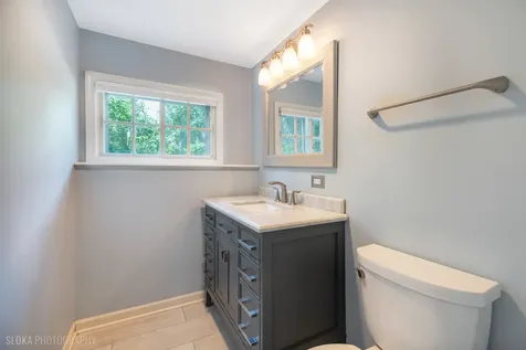 320 Deveron Circle Cary IL 60013