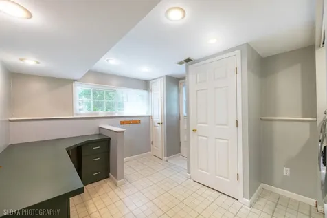 320 Deveron Circle Cary IL 60013