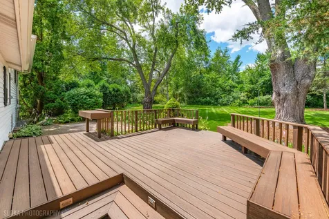 320 Deveron Circle Cary IL 60013
