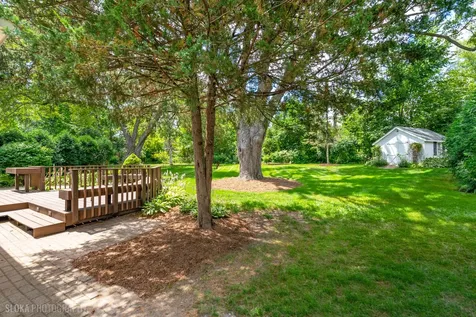 320 Deveron Circle Cary IL 60013