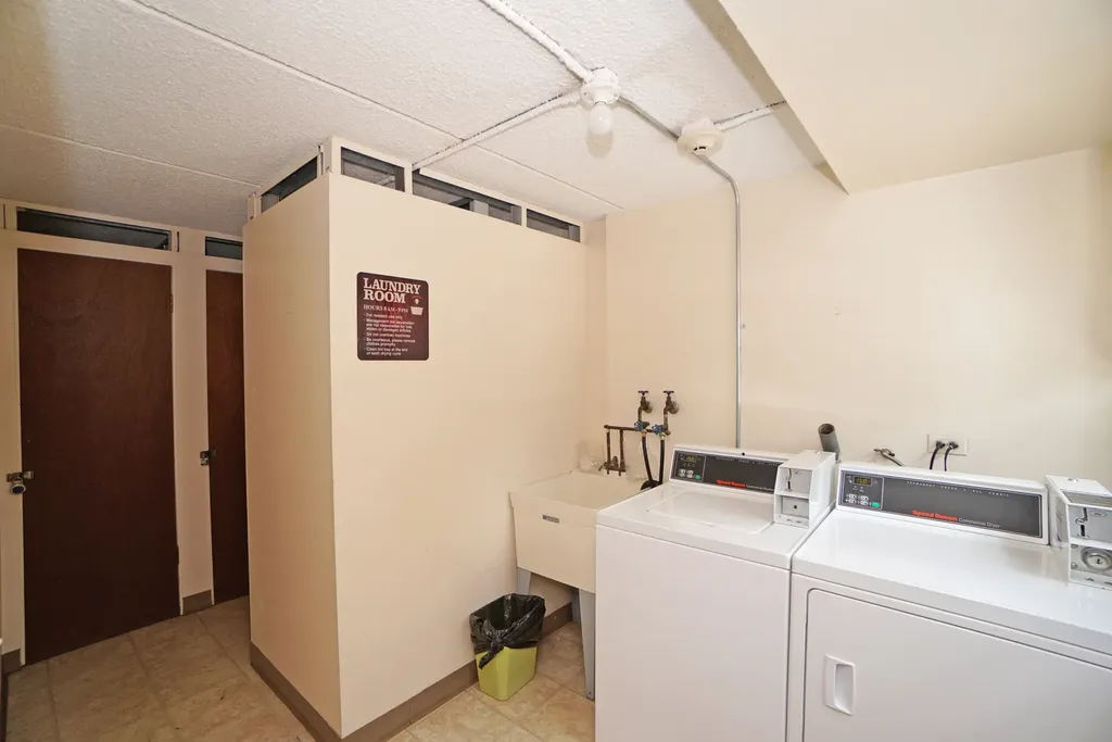 1003 South Euclid Avenue Elmhurst IL 60126