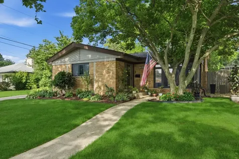 2455 Belleview Avenue Westchester IL 60154