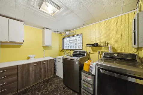 2455 Belleview Avenue Westchester IL 60154